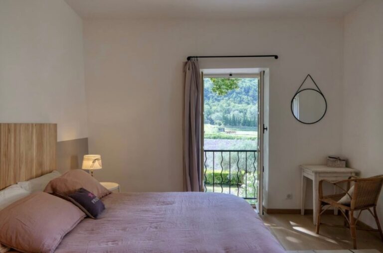 Chambre Prune - Le mas des Oliviers Location vacance Drome