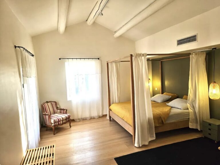 Chambre parent - Le mas des Oliviers Location vacance Drome