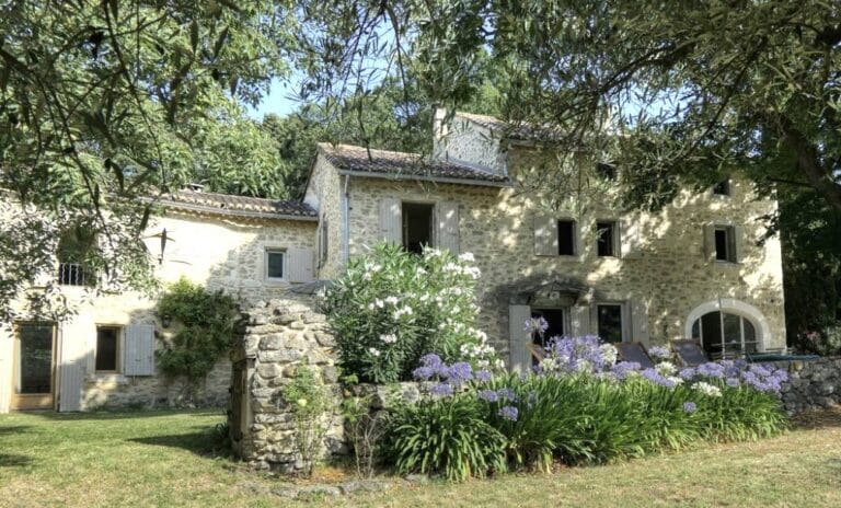 Le Mas des oliviers Clansayes Drôme Location de vacances
